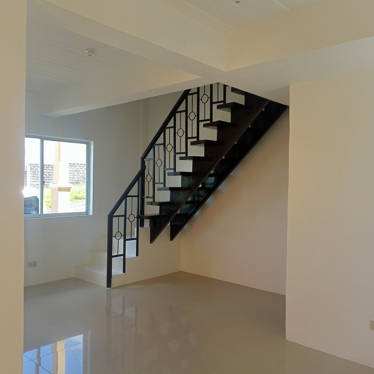 2bedroom Single Attached House For Sale in Roxas City Capiz [House and