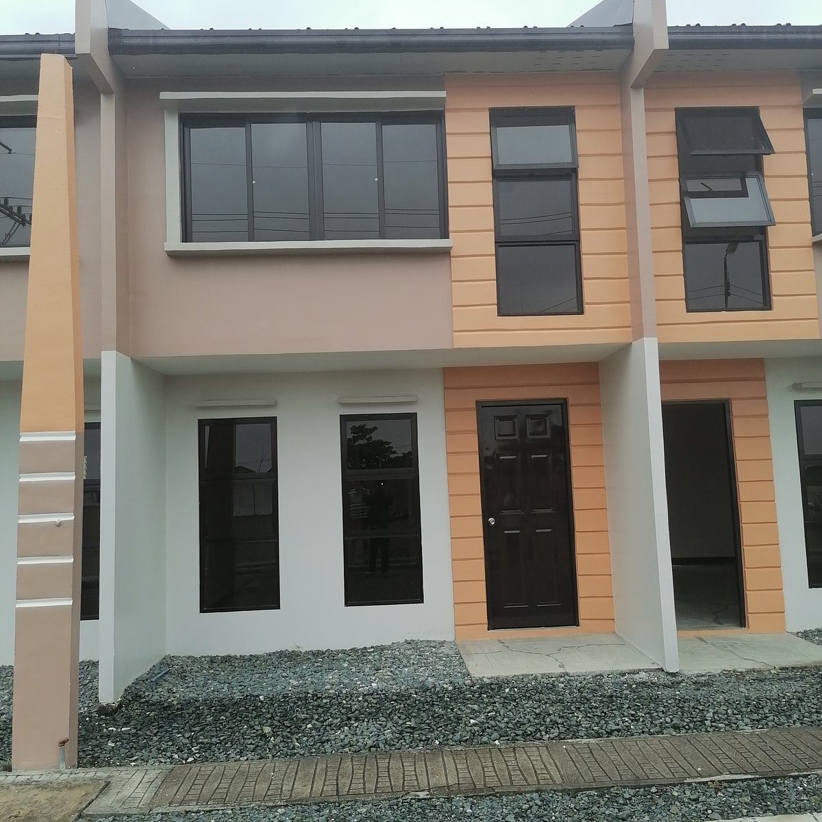 RFO 2bedroom Townhouse Renttoown in Meycauayan Bulacan [House and