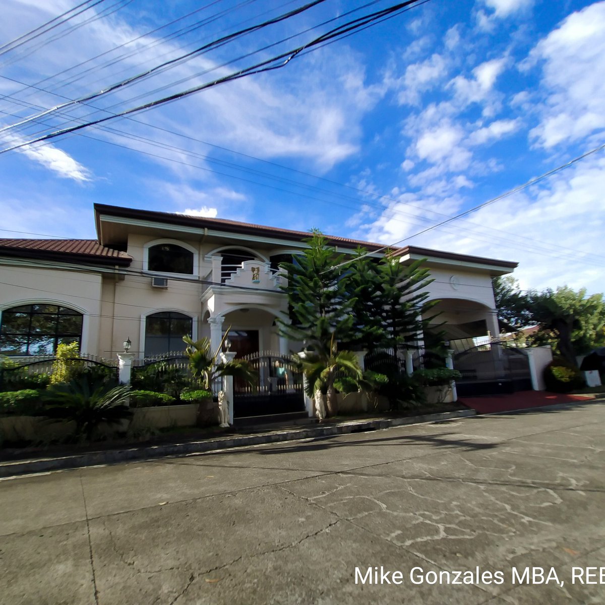 House and Lot for sale in Tagbac Iloilo Metropolis Subdivision [House