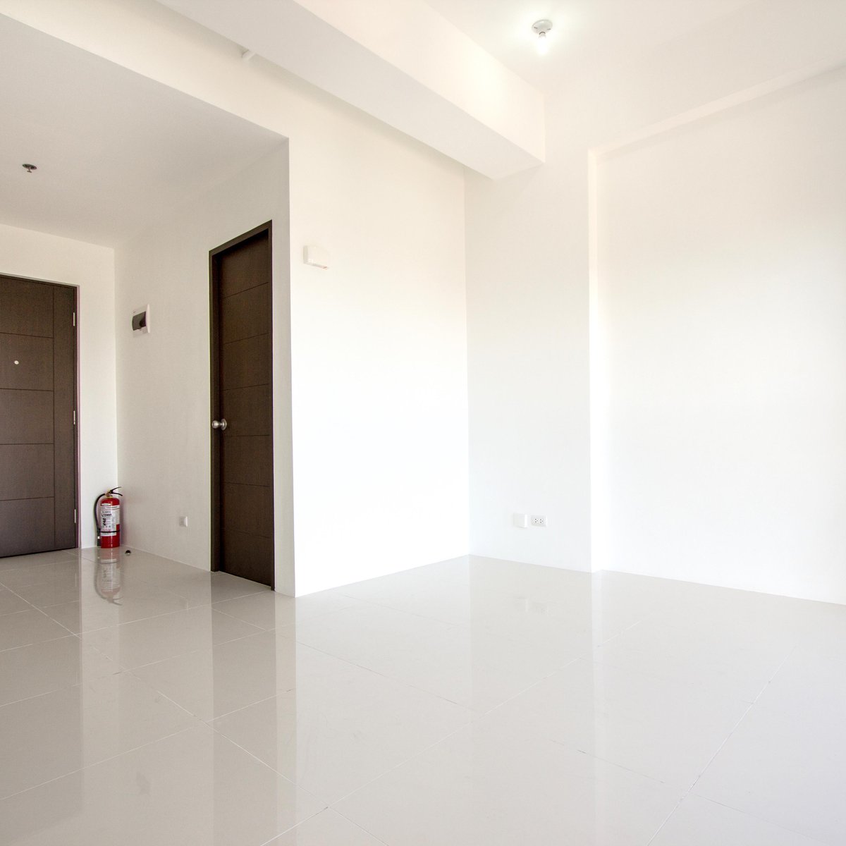 Studio Unit for Rent / Lease in Quezon City accessible via MRT 7 [Condo
