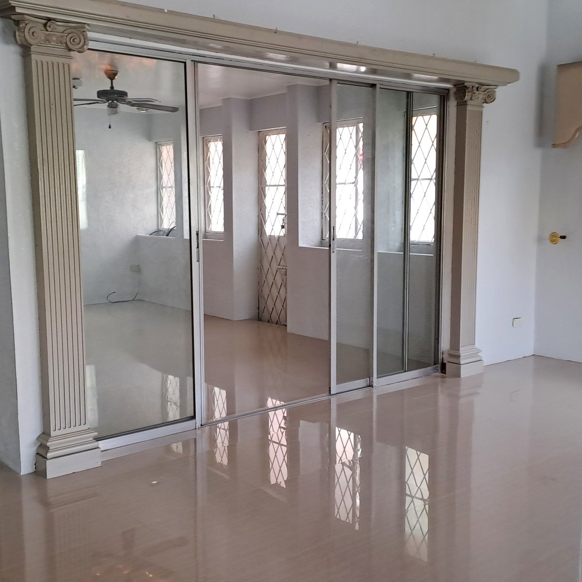 Spacious bungalow for RENT in Villa Gloria Angeles City [House and Lot