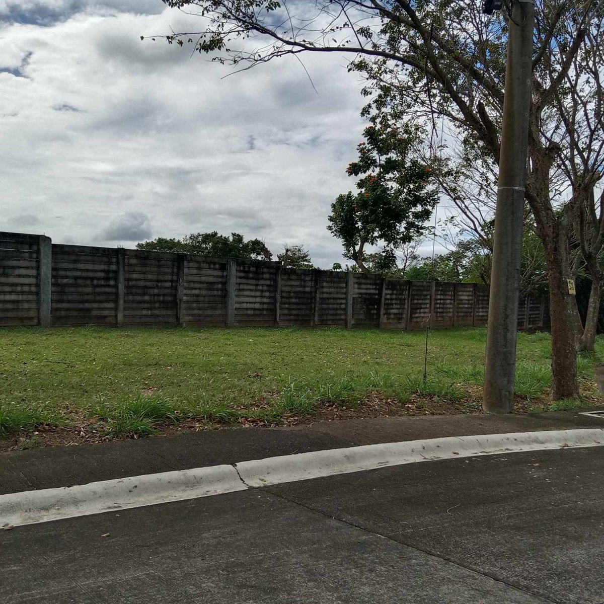 137 sqm Res Lot For Sale in Amalfi , The Island Park Dasmarinas Cavite
