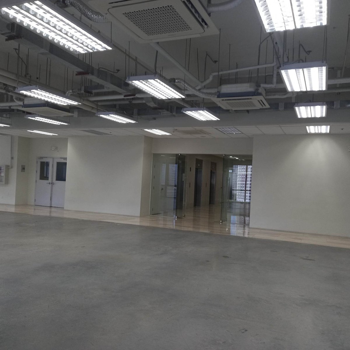 Office Space Rent Lease 542 sqm Mandaluyong City Metro Manila