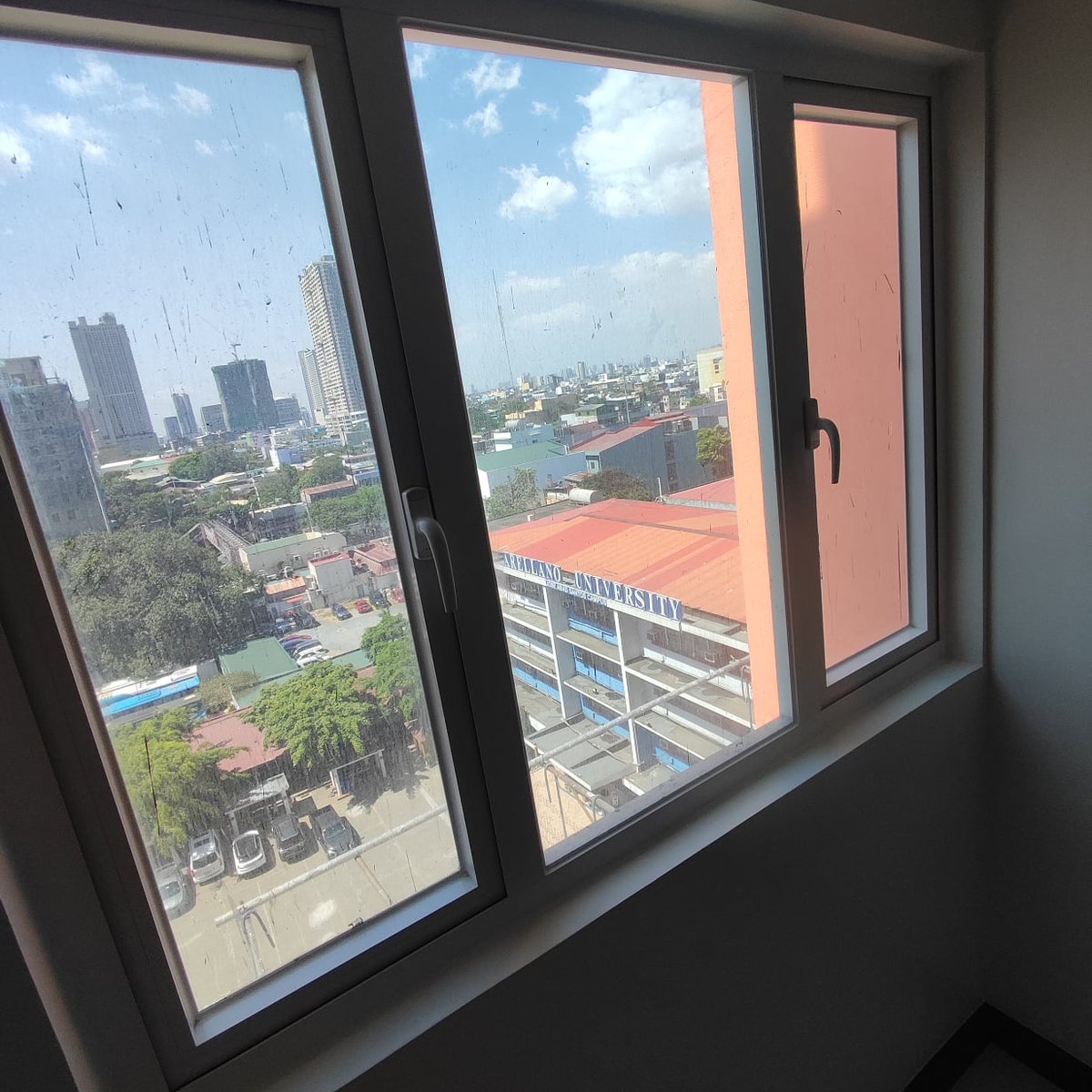 For sale condominium in pasay area city gil puyat lrt makati baclaran