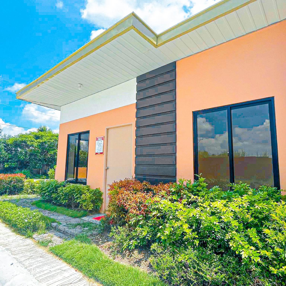 3bedroom Single Detached House For Sale in Balayan Batangas [House and