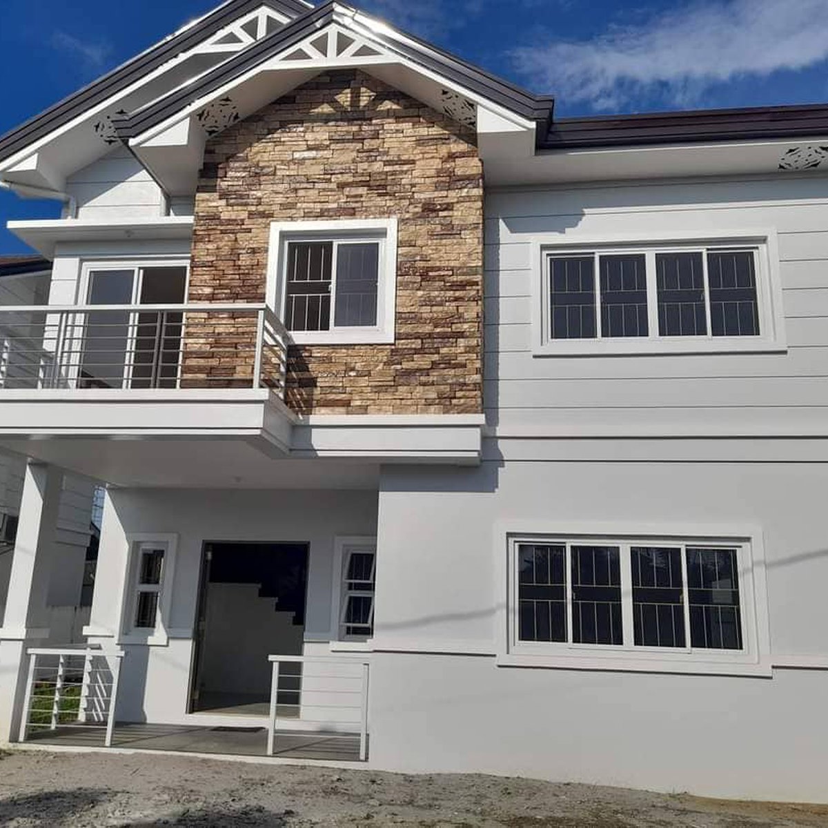 RFO 5BEDROOM SINGLE DETACHED HOUSE FOR SALE IN MALOLOS BULACAN [House
