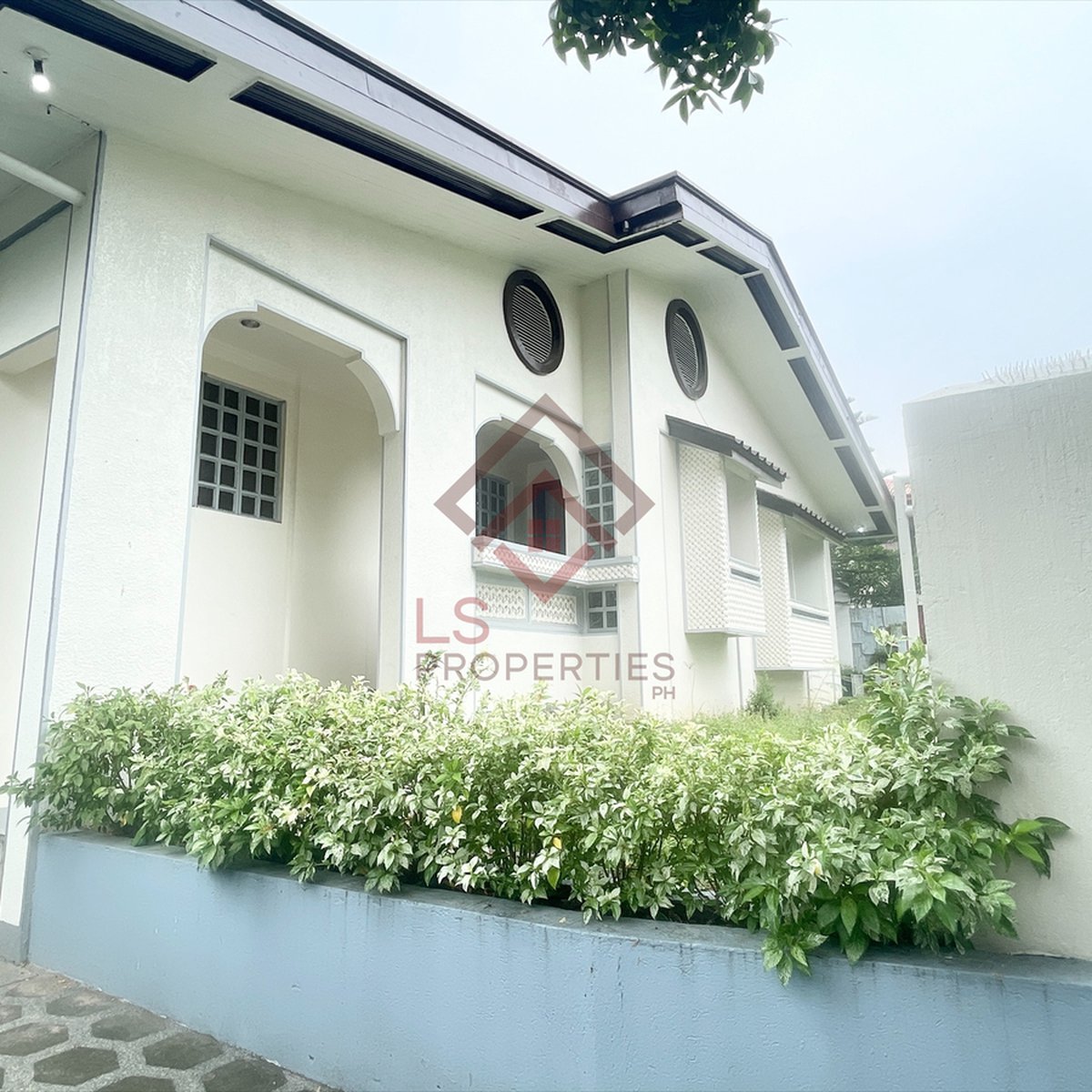 FOR SALE 5BR House in Multinational Village, Paranaque City RH34