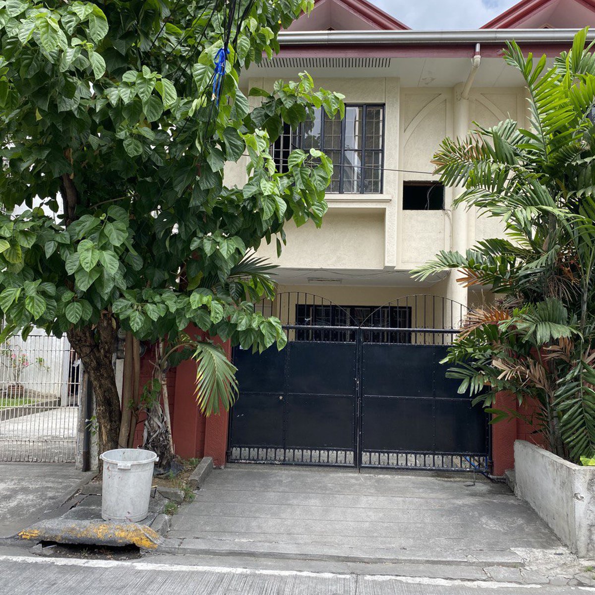 5 Bedroom Townhouse for rent in San Antonio Village, Pasig City [House