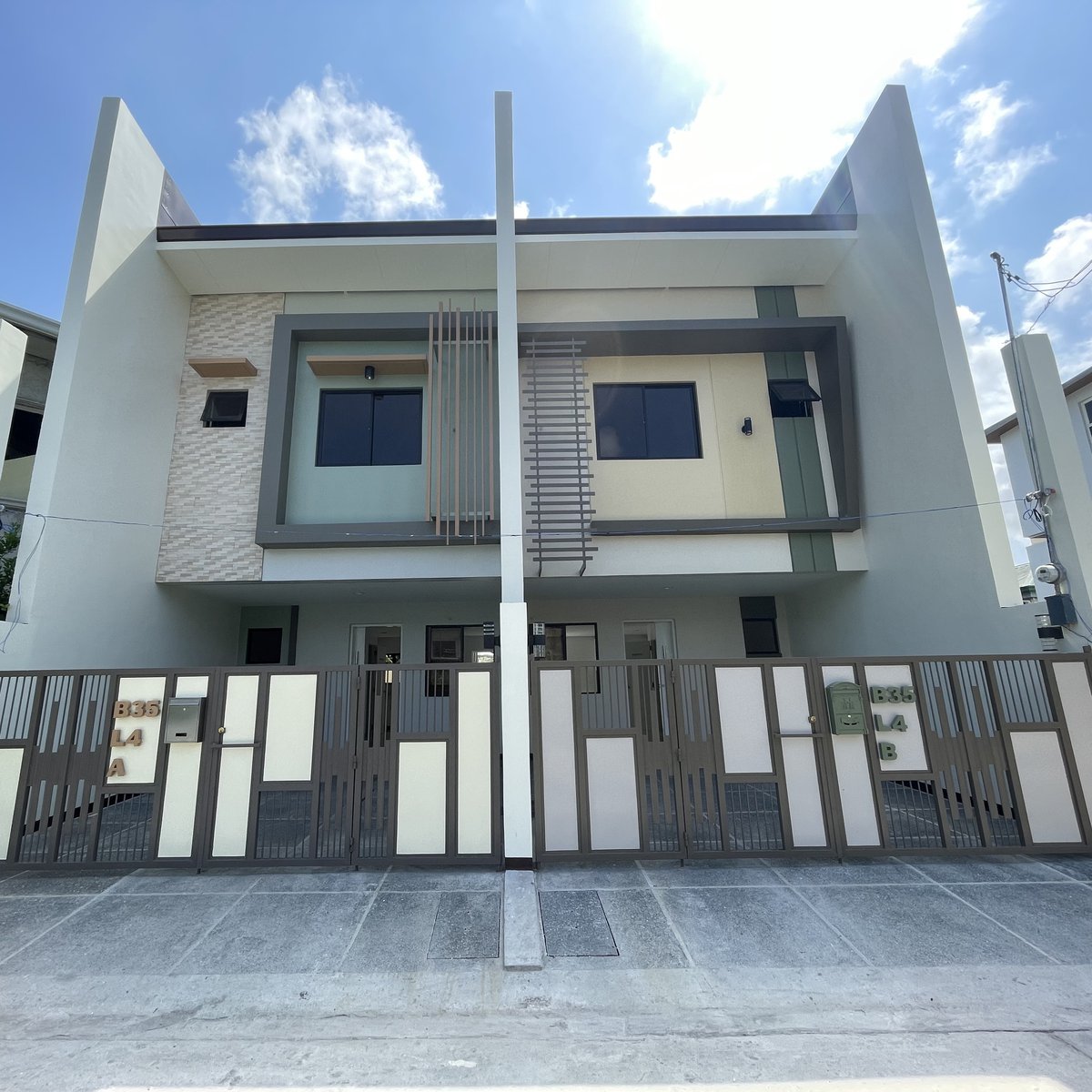 1 UNIT LEFT, 3 BEDROOM DUPLEX HOUSE IN BACOOR NEAR SM MOLINO [House and