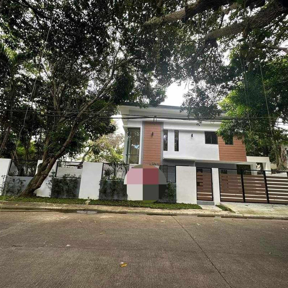 Brandnew 5bedroom House For Sale in Ayala Alabang Muntinlupa [House