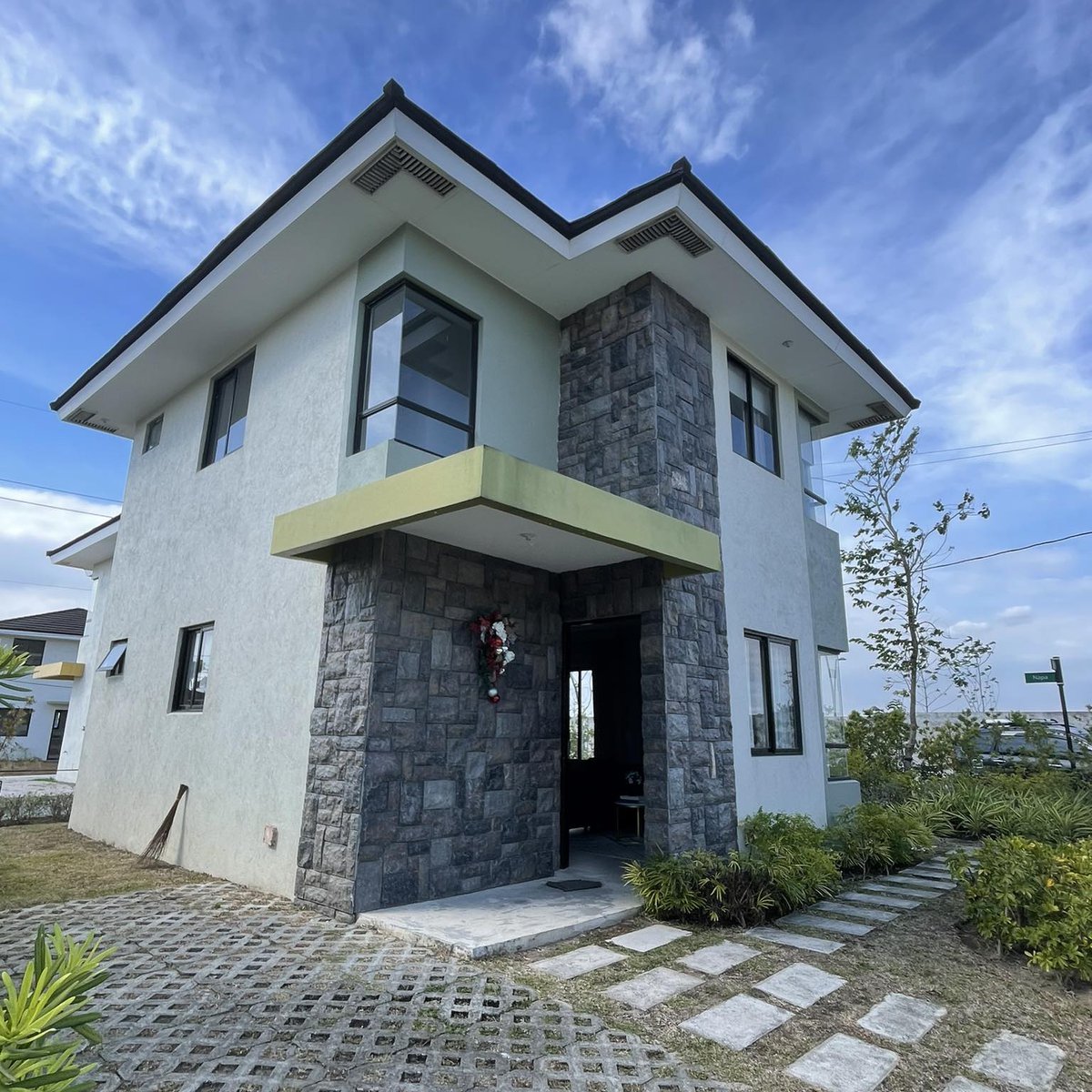 3bedroom Single Detached House For Sale in Imus Cavite [House and Lot