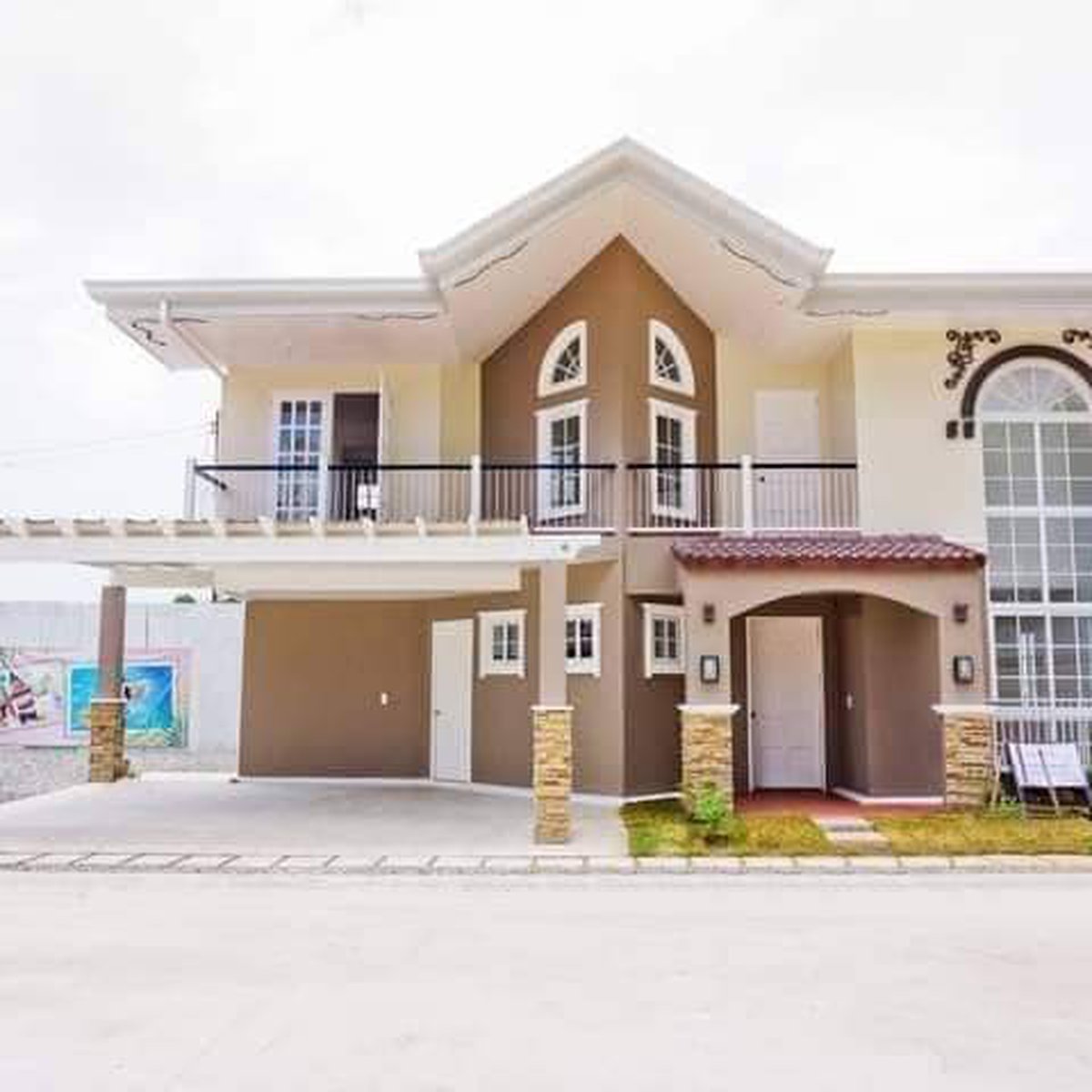 6bedroom Single Detached House For Sale in Panglao Bohol [House and