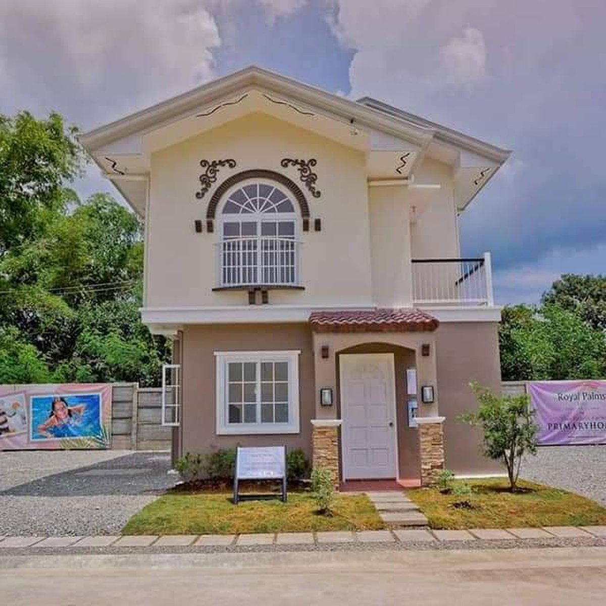 4bedroom Single Detached House For Sale in Panglao Bohol [House and