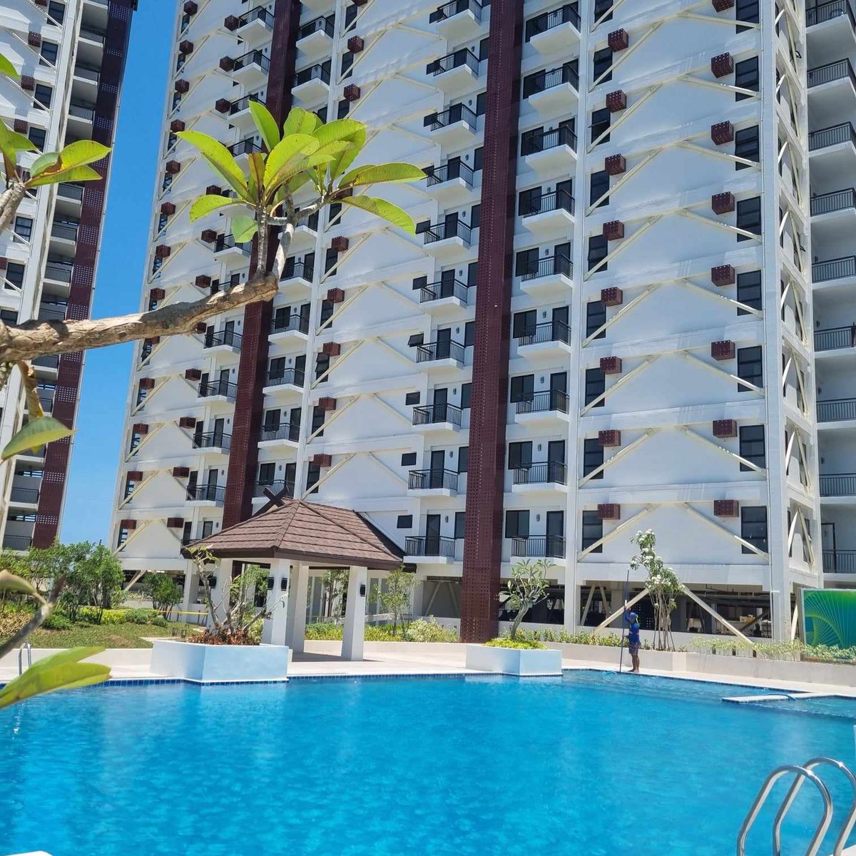 RFO 60 sqm 2bedroom Condo bare type For Sale in LapuLapu Cebu [Condo