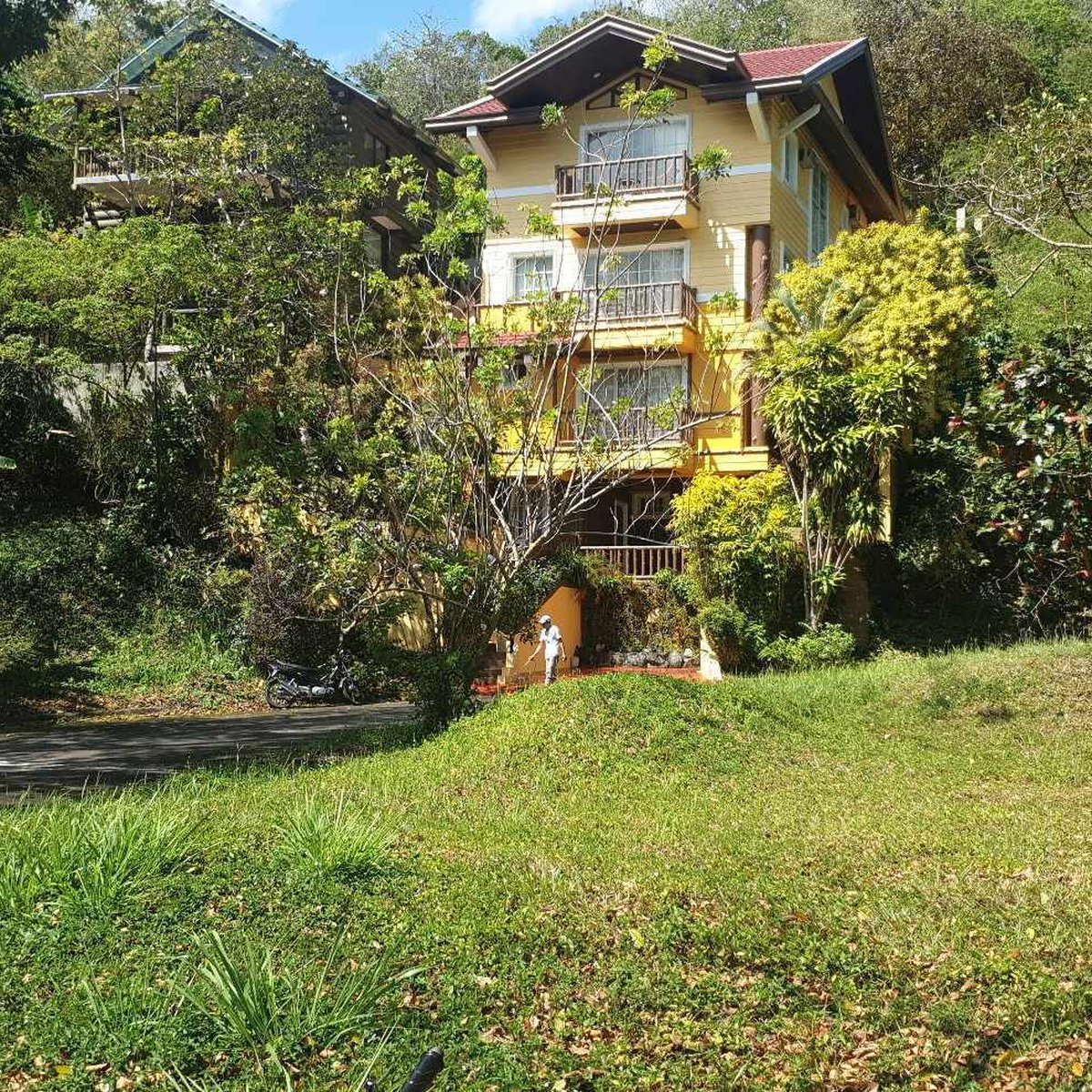 323 sqm Residential Lot For Sale in Canyon Woods Laurel Batangas [Lot 🚜] (September 2024) in