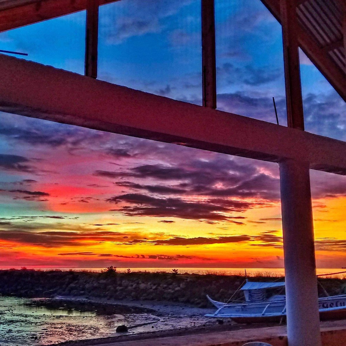 4 bedroom.beach house and lot for sale in.naval.biliran [House and Lot