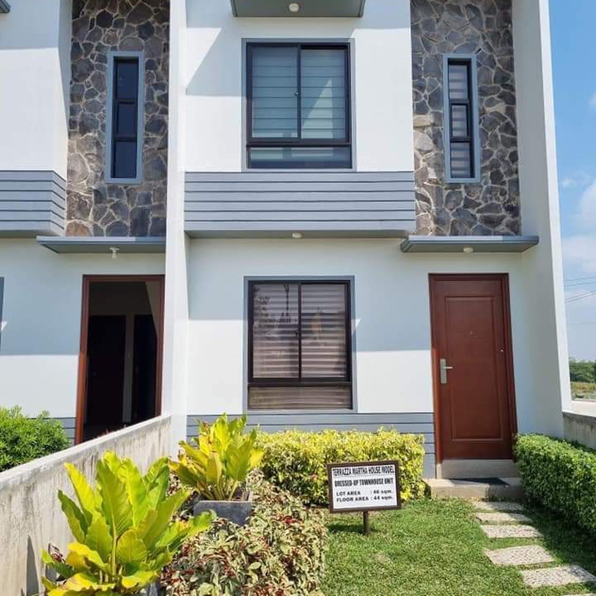 House and Lot in Malolos Bulacan ,Townhouse thru Pagibig Financing