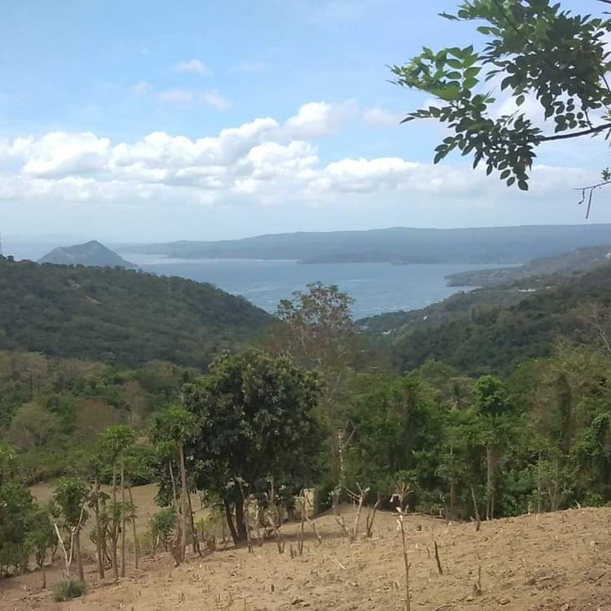 Overlooking Taal Lake Lot for Sale with Clean Title in Tagaytay City