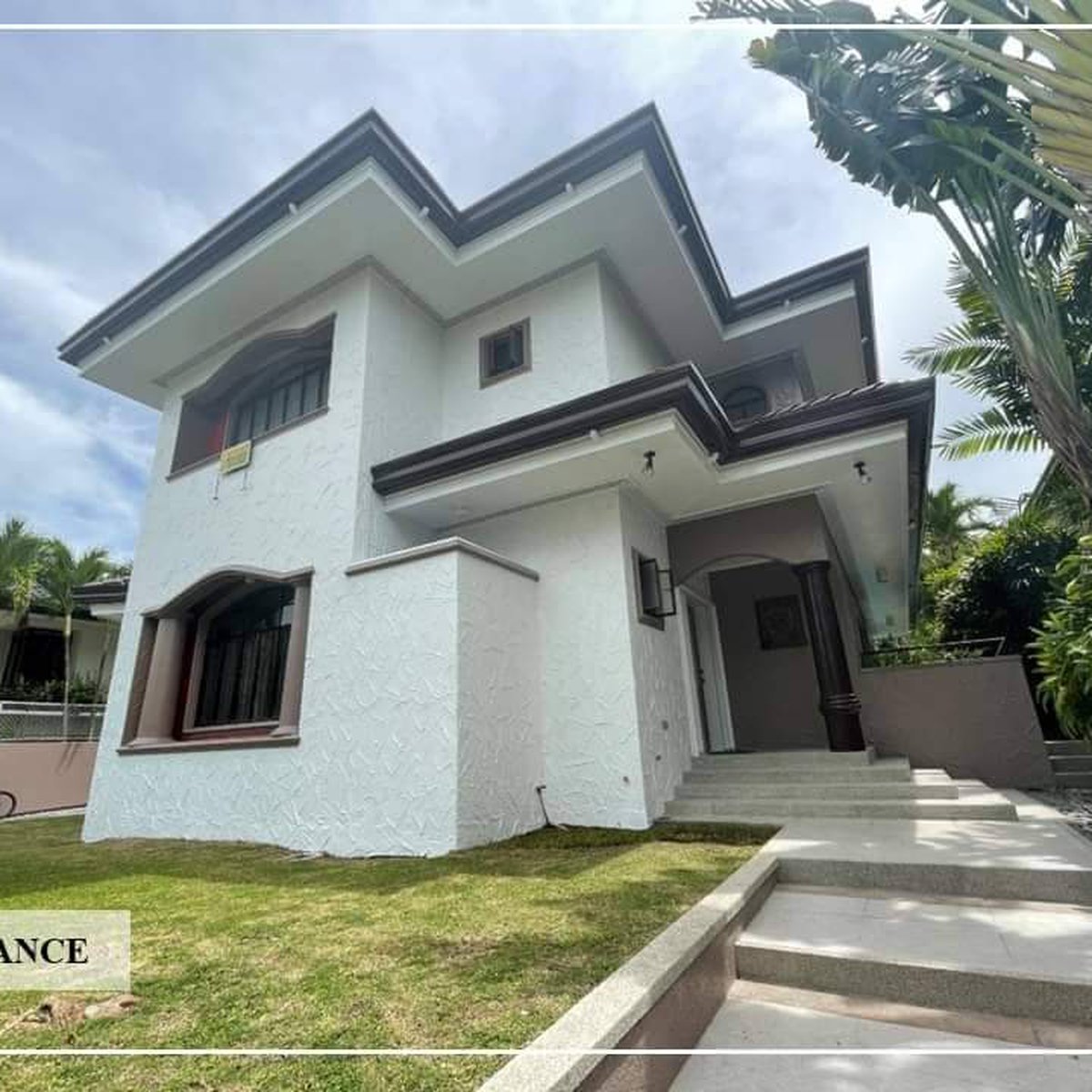 Single Detached House For Rent with swimming pool in Ayala Alabang