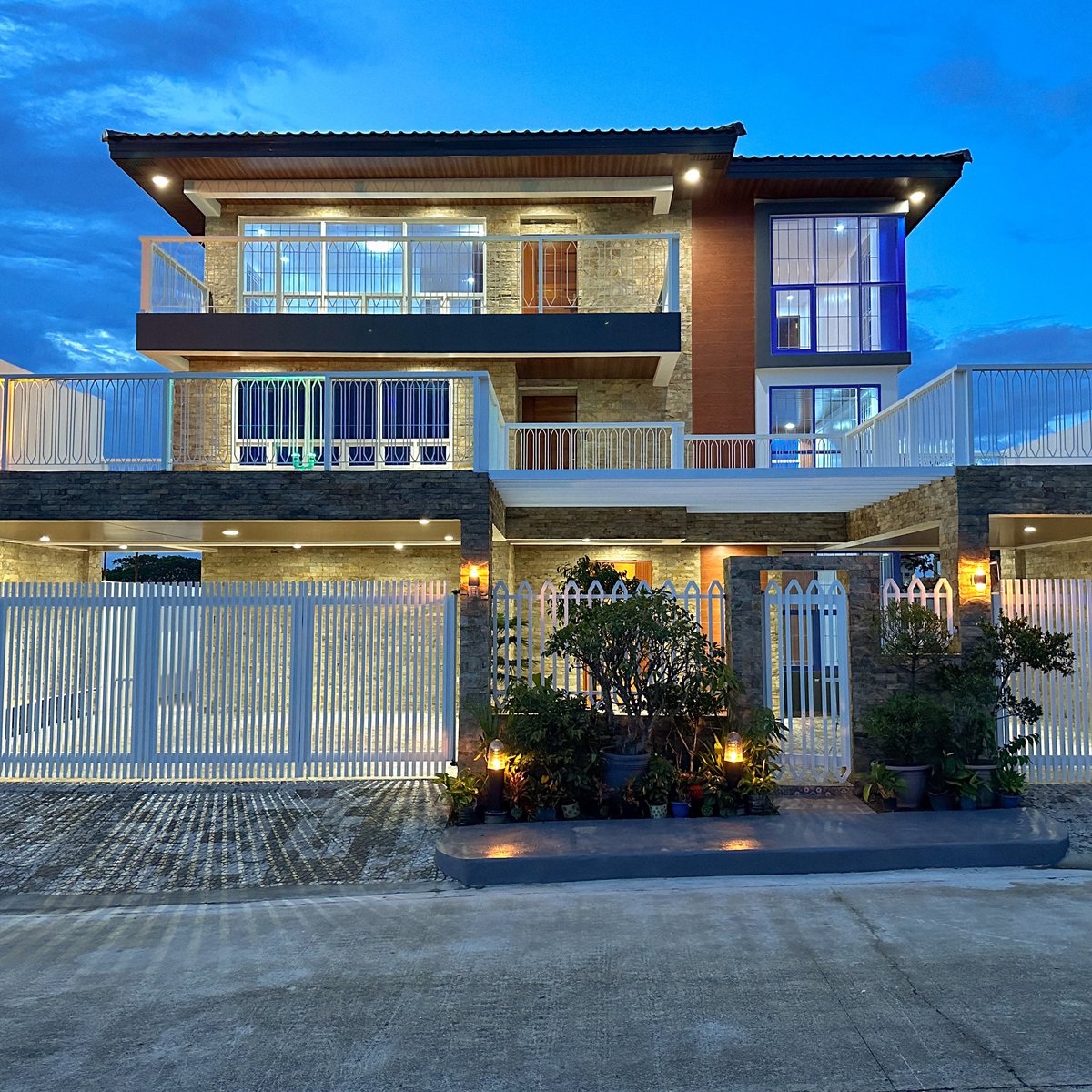 Brandnew 6BR Single Detached House in The Orchard Dasmarinas Cavite