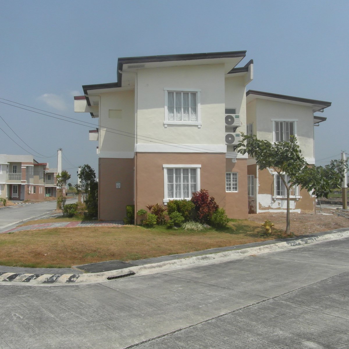 3bedroom 50 sqm Townhouse For Sale in Lakeshore, Mexico Pampanga