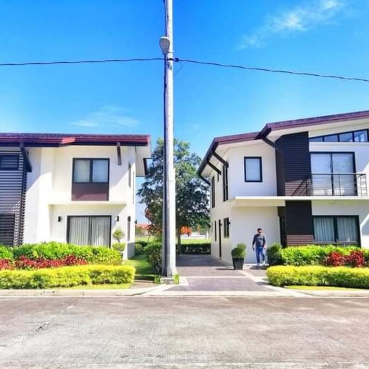 PROPERTY FOR SALE in Sta. Rosa Laguna 406sqm LOT UP TO 20 DISCOUNT