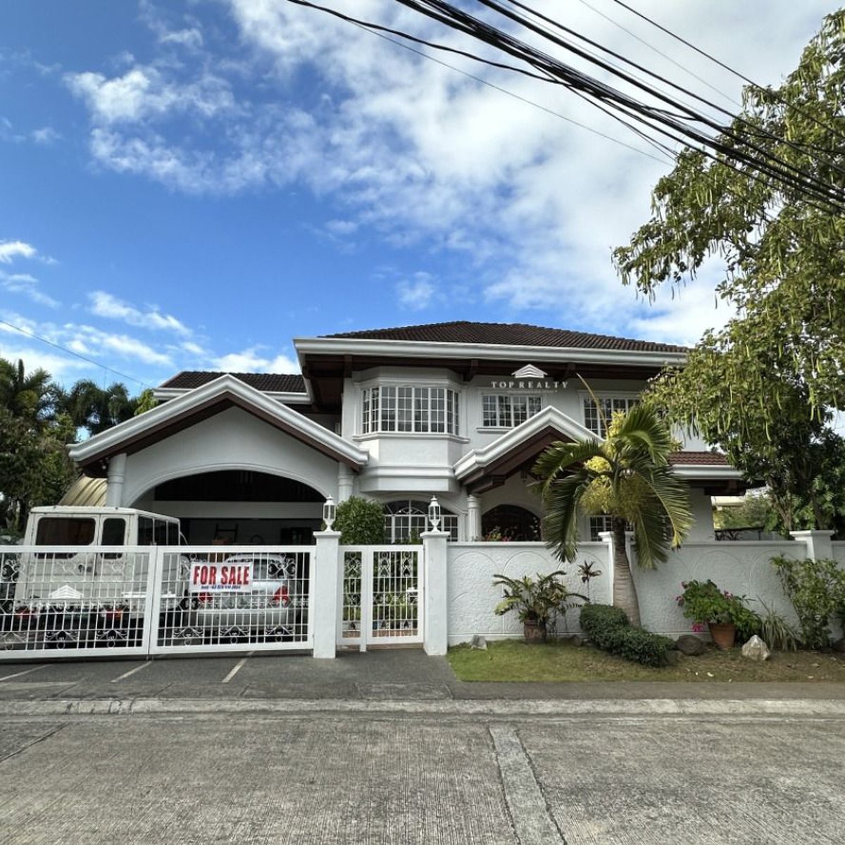 5BR House and Lot for Sale in Ayala Alabang Village, Muntinlupa [Houses