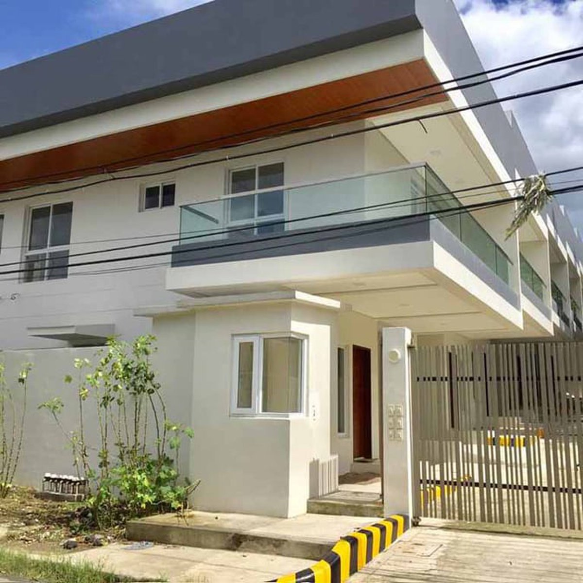 RFO 3 Bedrrom 2 Storey Townhouse for sale in Commonwealth Quezon City ...