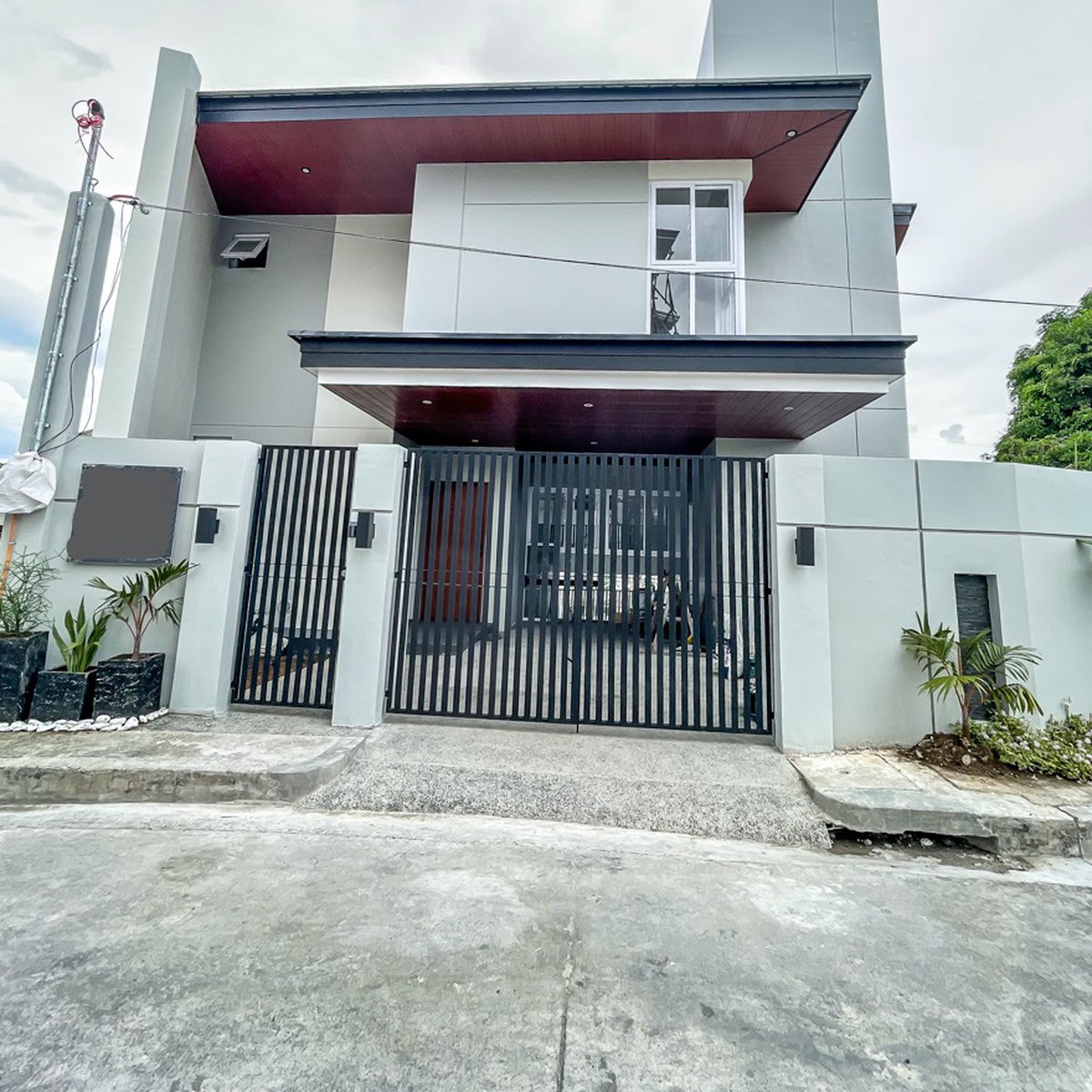 5bedroom Single Detached House For Sale in Cainta Rizal [House and Lot