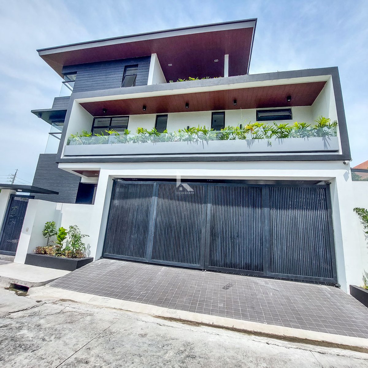 Furnished 5bedroom Single Detached House For Sale By Owner in Pasig