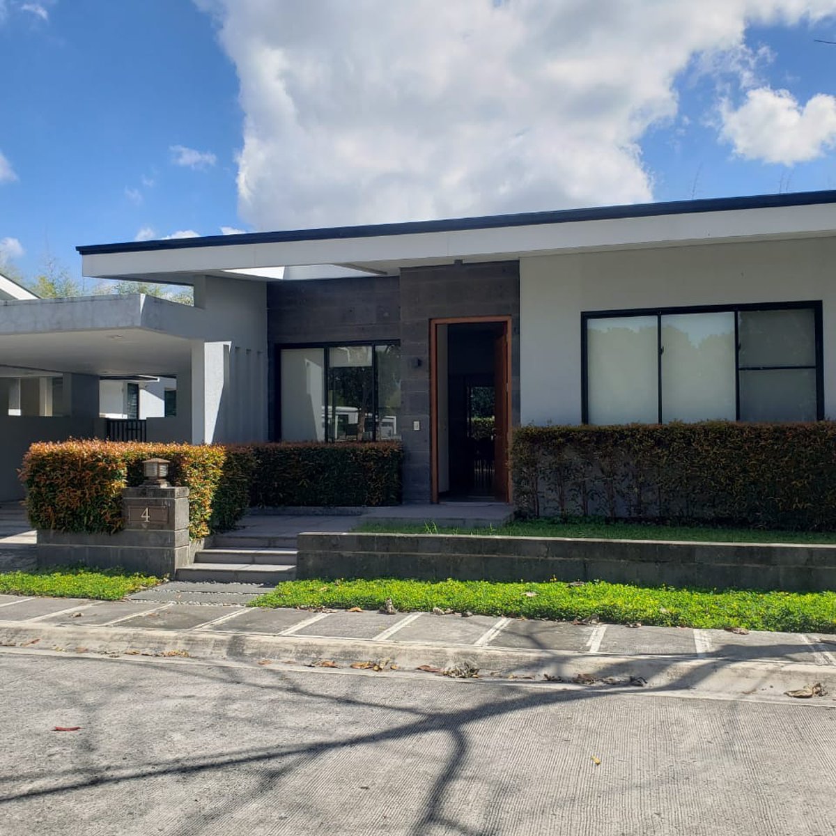 2Bedroom Single Detached House For Rent in Clark, Mabalacat, Pampanga