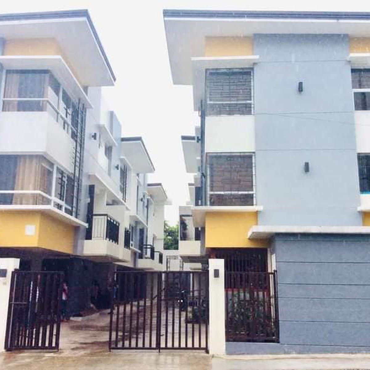 READY FOR OCCUPANCY CARNATION VILLAS Fairview Quezon City [House and
