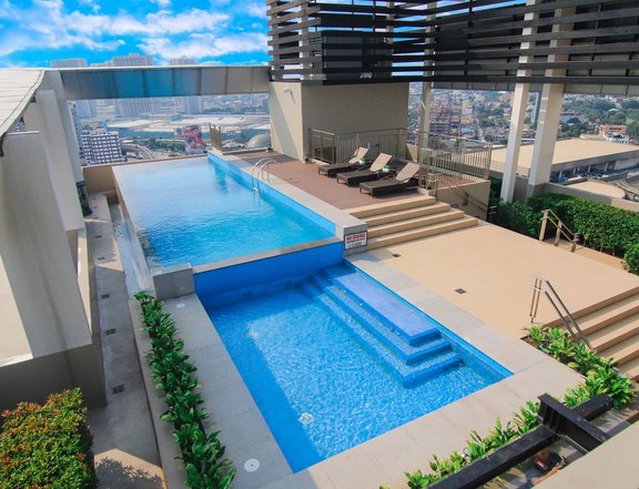 Vinia Residences + Versaflats: Studio Units in Quezon City