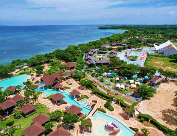 Luxurious seaside living at Playa Calatagan