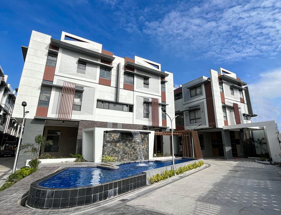 Luxurious 3-bedroom Townhouse For Sale in Quezon City