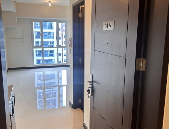 Ready For Occupancy 24.17 sqm Studio Residential Condo For Sale in Mandaluyong