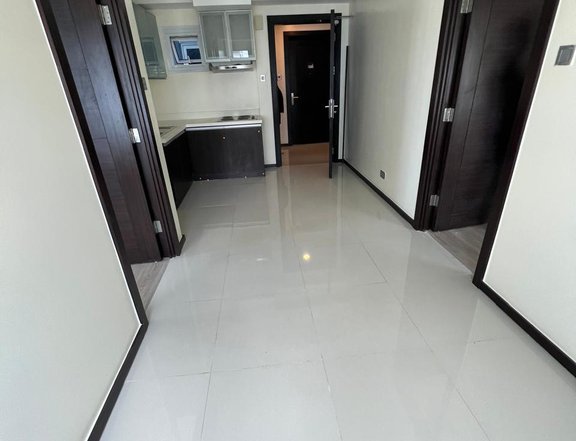 Luxurious One-Bedroom Condo in Bonifacio Global City