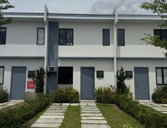 Expandable townhouses in SMDC's Cheerful Homes, Mabalacat
