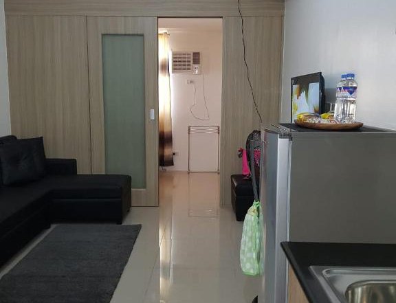 Riverfront Living at Shore 2 Residences, MOA Complex Pasay - 1 bedroom condo unit