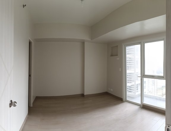 Modern 1-Bedroom Condo in Davao Park District's Premier Development