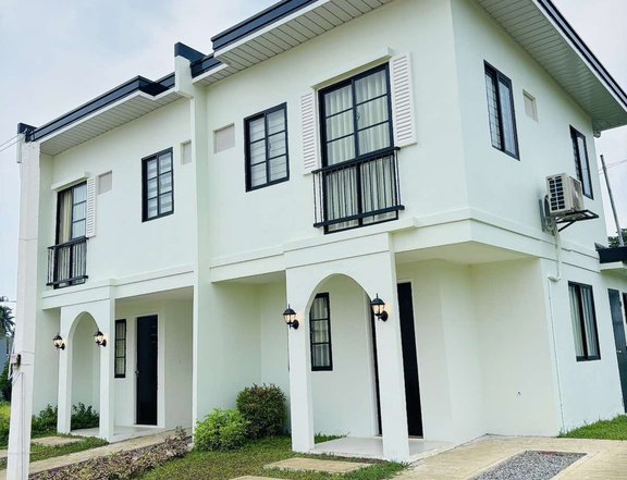 Modern Townhouse Inner Unit in San Pablo, Laguna by Ovialand