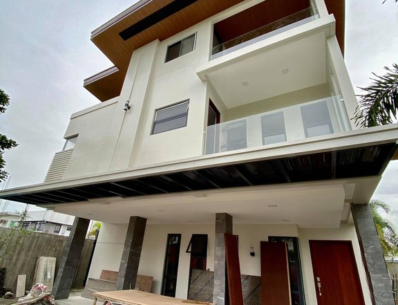 5 BEDROOMS HOUSE AND LOT FOR SALE IN ANGELES CITY PAMPANGA