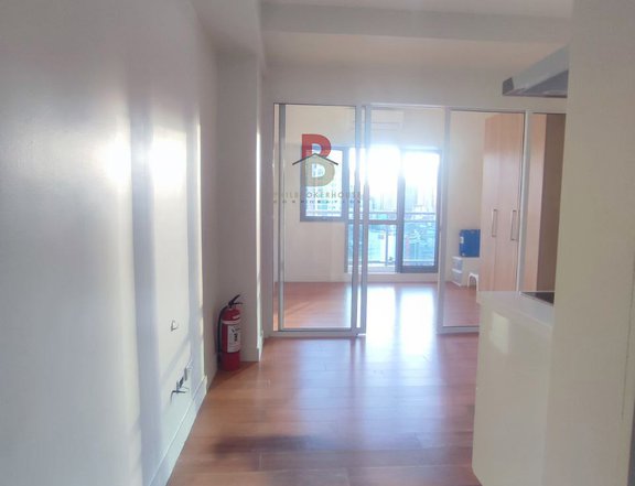 For Rent Studio w/Glass Partition Convert 1 bedroom in Aqua Residences