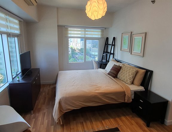 105sqm 3BR Serendra For Rent