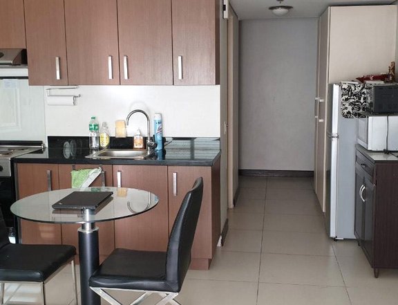 42sqm Studio Serendra For Sale