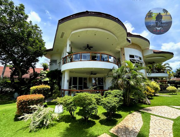 Pre-Owned 2BR Fully Furnished Lavish Ocean View Condo For Sale In Dauin, Negros Oriental