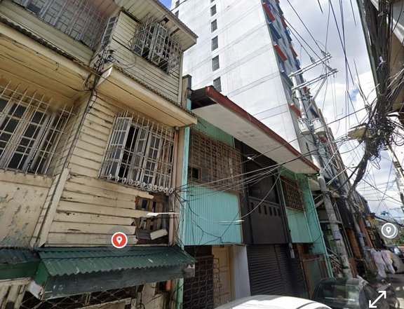 FOR SALE: 300 sq.m. Commercial Lot in Manila