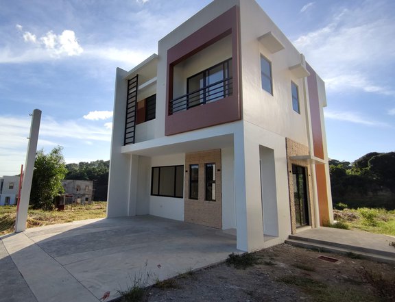 Ready for Occupancy Corner 3BR Single Attached House For Sale in Mira Valley - Havila Antipolo Rizal