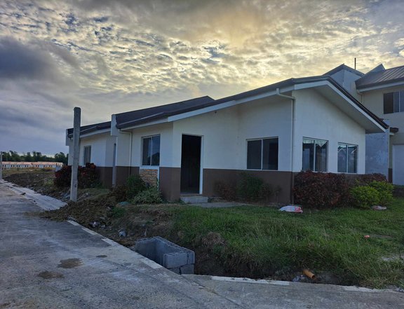 1-bedroom Adeline Duplex House For Sale in Naic Country Homes, Naic, Cavite