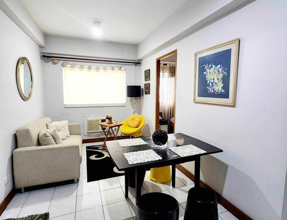 For Sale: A Semi-Furnished Condo in Woodsville Viverde, Paranaque